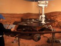 Vozítko Curiosity, které je řízené z tohoto střediska až na Marsu