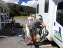 Údržba campervanu systémem vylej/nalej. Dumping stations jsou rozptýleny po celém Zealandu a je na to spoleh. Pokud je to mimo holiday park, je to zdarma. 