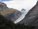 Majestátní Fox glacier. Tam nahoře se natáčela scéna z Pána prstenů "zapalování majáků"