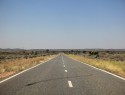 Tohle je Silver City Hwy, jak se také nazýval Broken Hill. Místy je i z asfaltu!